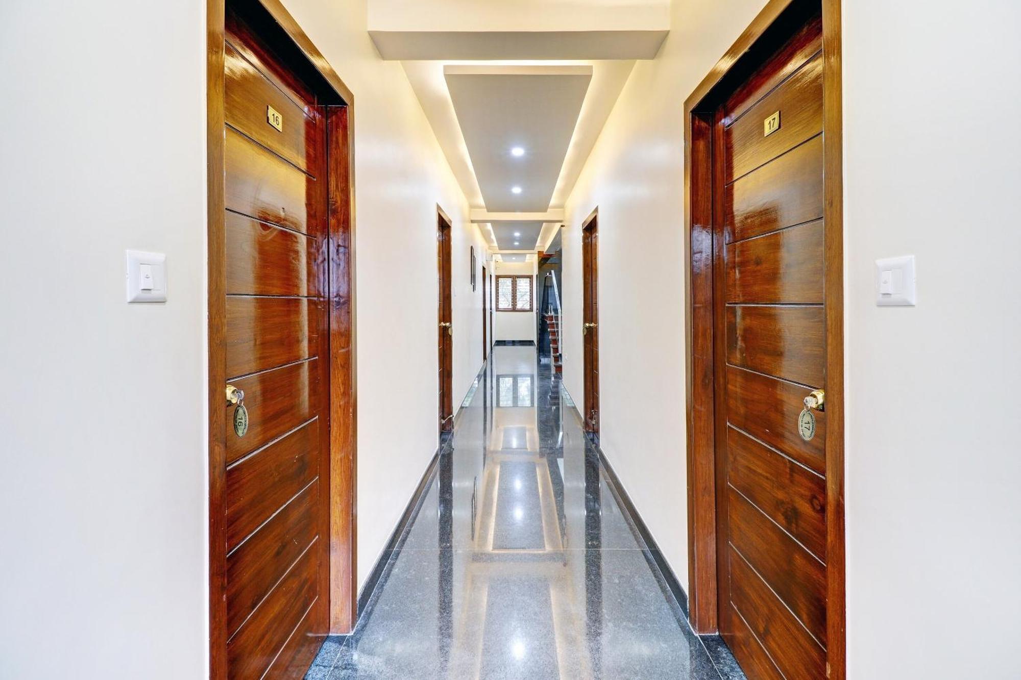 Capital O R R Residency Hotel Bangalore Buitenkant foto