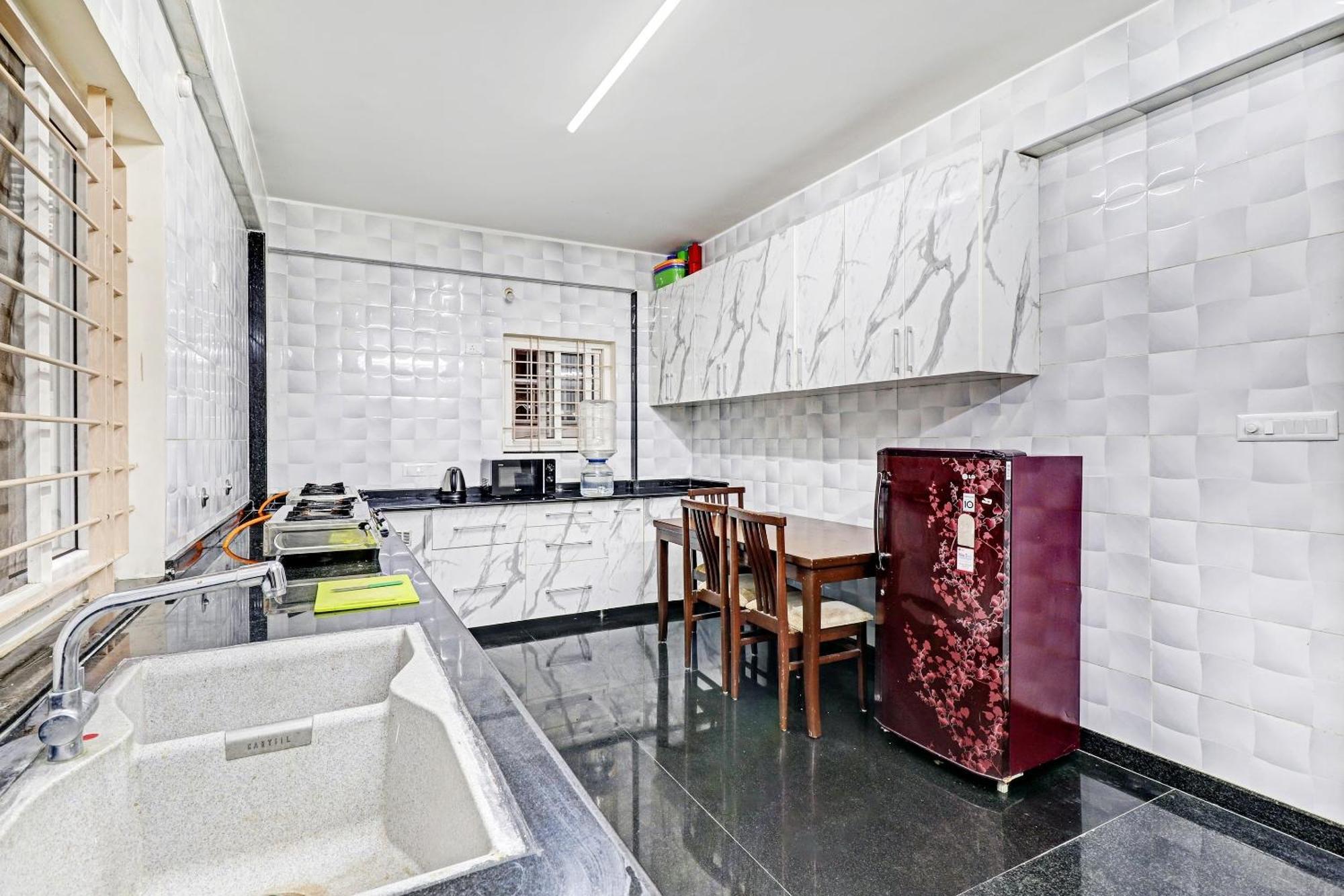 Capital O R R Residency Hotel Bangalore Buitenkant foto
